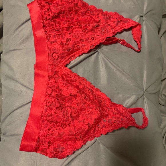 2 for $40 💜 Pack of 3 bralettes large! - Picture 6 of 8